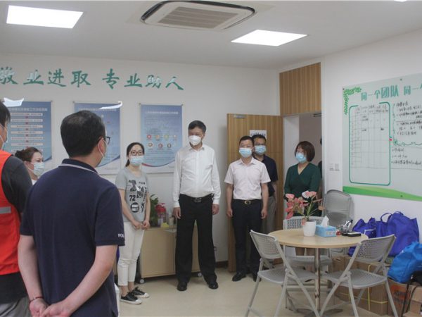 慰问禁毒社工点 慰问禁毒社工点