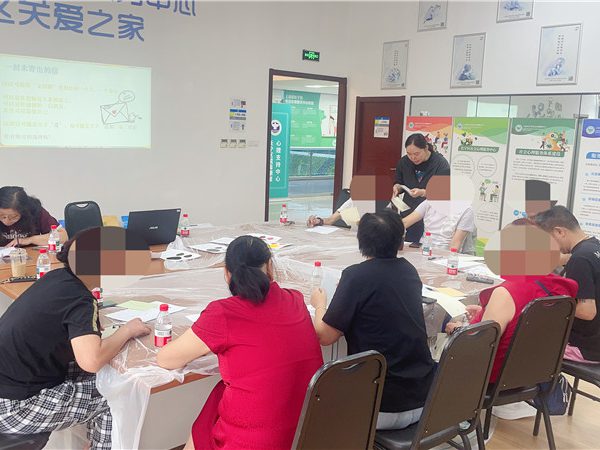 {"ARInfo":{"IsUseAR":false},"Version":"1.0.0","MakeupInfo":{"IsUseMakeup":false},"FaceliftInfo":{"IsChangeEyeLift":false,"IsChangeFacelift":false,"IsChangePostureLift":false,"IsChangeNose":false,"IsChangeFaceChin":false,"IsChangeMouth":false,"IsChangeThinFace":false},"BeautyInfo":{"SwitchMedicatedAcne":false,"IsAIBeauty":false,"IsBrightEyes":false,"IsSharpen":false,"IsOldBeauty":false,"IsReduceBlackEyes":false},"HandlerInfo":{"AppName":2},"FilterInfo":{"IsUseFilter":false}}